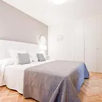 Spacious Temporary Apartment In Madrid Argueelles Close To Moncloa, Chamberi & Gran Via, Princesa V