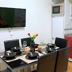 Apartamentos Econostay Plaza De Espana