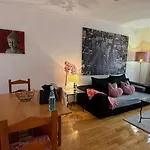 Apartments Madrid Suite Aeropuerto, Ifema