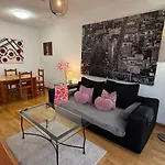 Apartments Madrid Suite Aeropuerto, Ifema