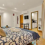 Wonder Apartments