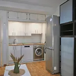 For You Rentals Luminoso Y Practico Apartamento Temporal En El Barrio Del Pilar Hrl5