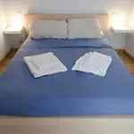 For You Rentals reina sofia apartment