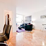 Spacious Temporary Apartment In Madrid Argueelles Close To Moncloa, Chamberi & Gran Via, Princesa V