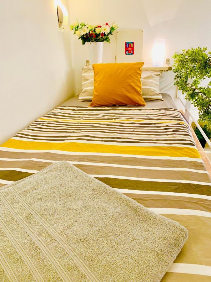 Quarto em Acomodações Particulares Tiffany Vip Sol