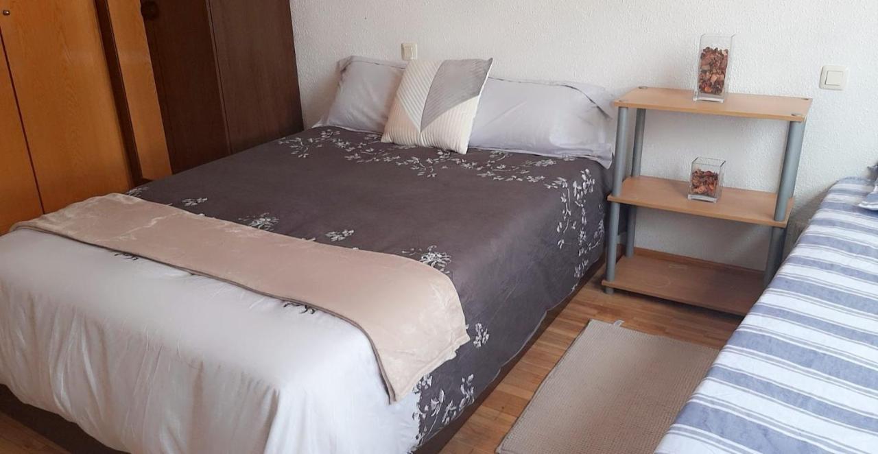 Homestay Habitacion, Muy Amplia Y Luminosa, Muy Cerca Del Centro A 15 Min En El Metro A Sol Y Gran Via