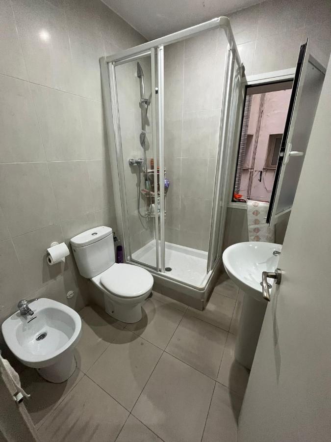 Privatunterkunft Habitacion Matrimonial En Piso Compartido En El Centro De Madrid