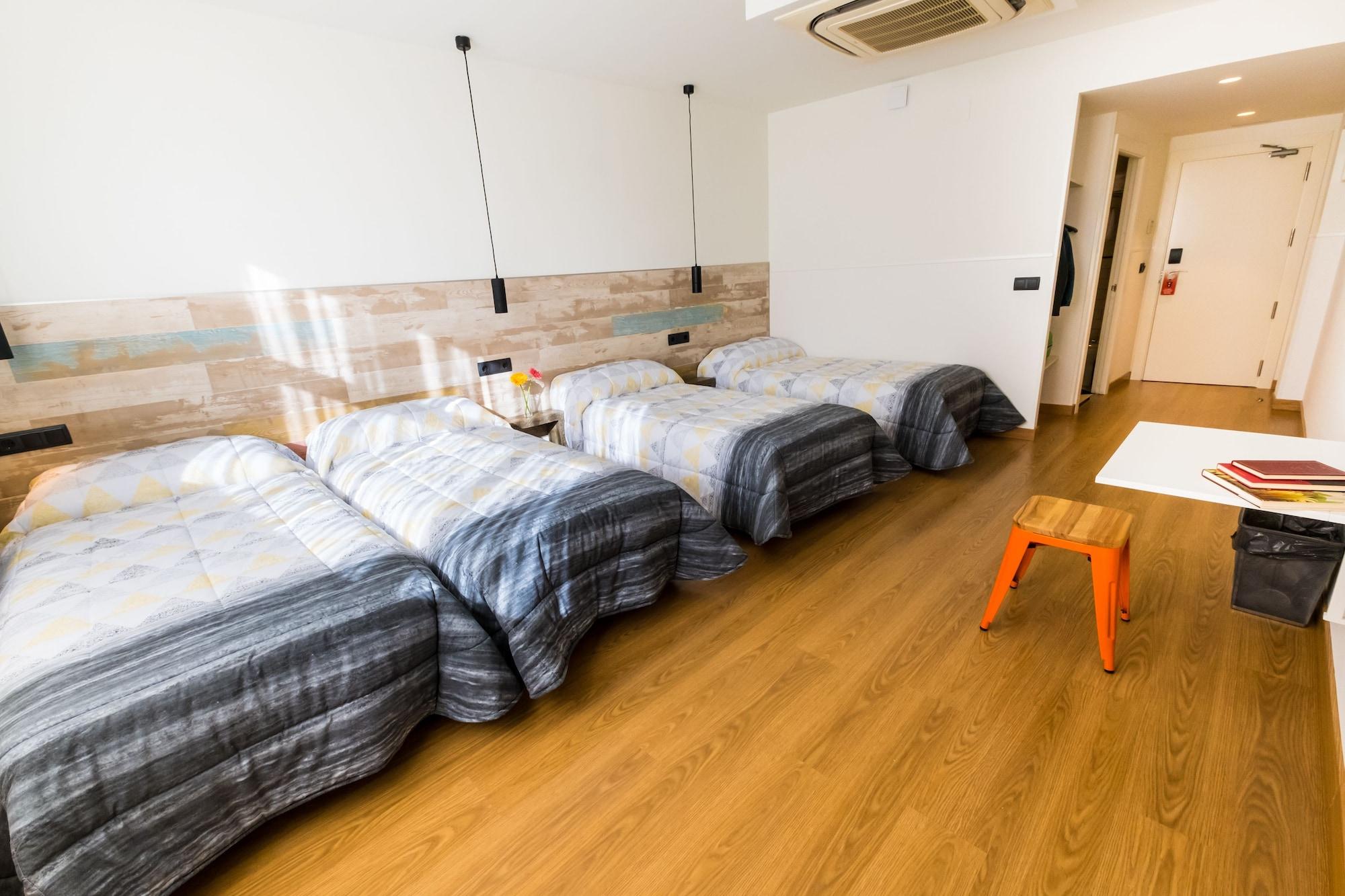 Hostel Far Bernabeu Madrid