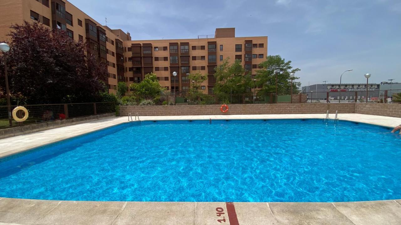 Deyanira Suite, Aeropuerto, Ifema Apartment