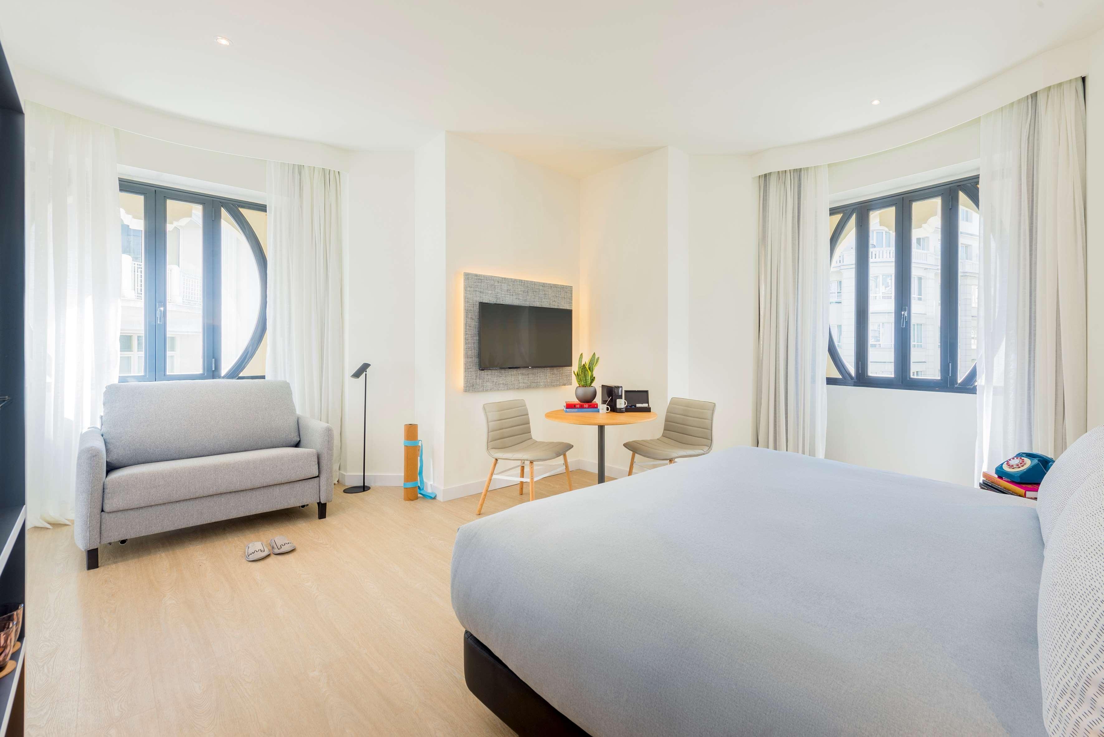 Innside By Melia Gran Via Hotel 4*