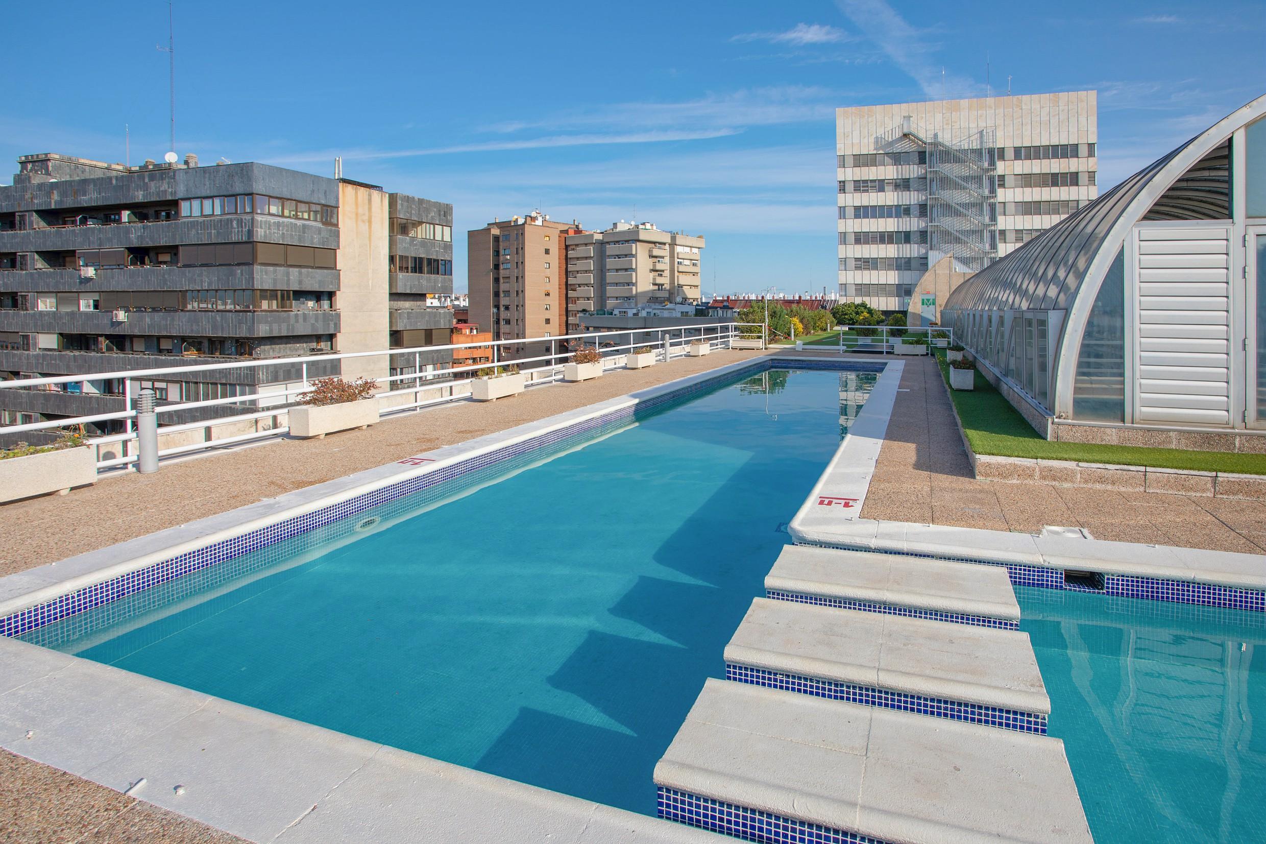 Pierre & Edificio Eurobuilding 2 Appartement *