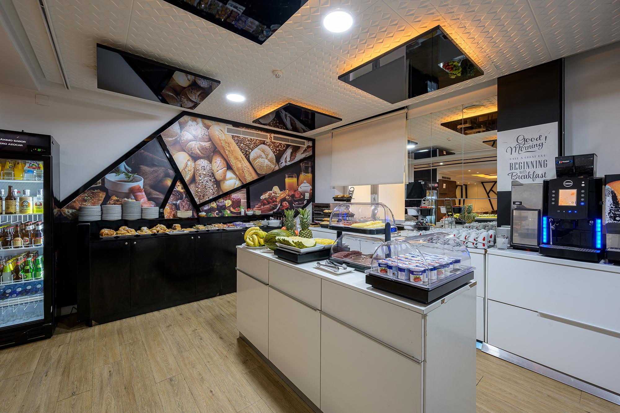 Hotel Neomagna 3*
