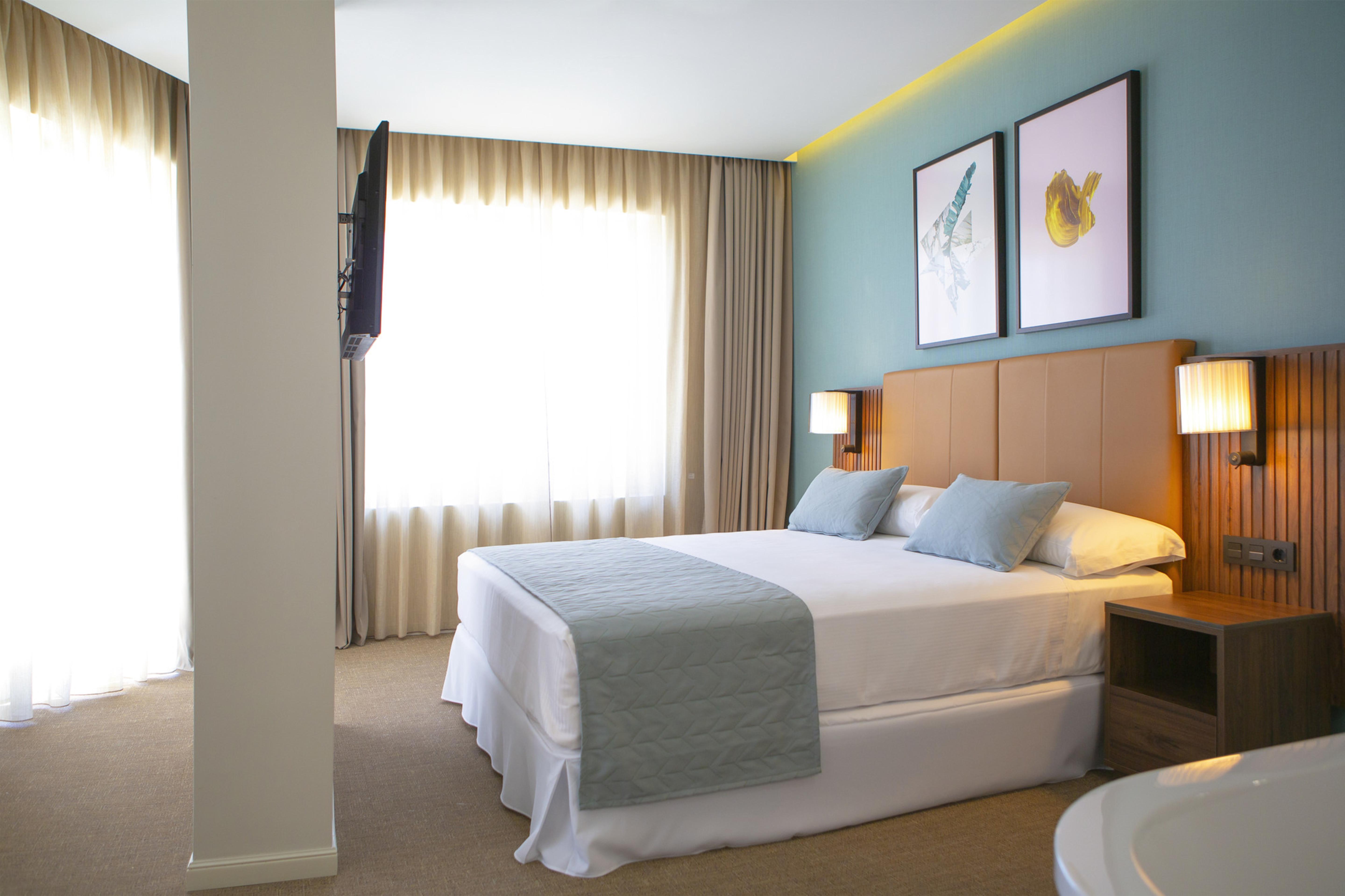 Riu Plaza Espana Hotel 4*