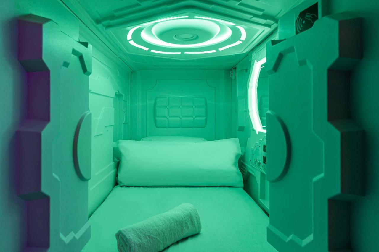 Kapselhotel Art Seven Capsules 2*