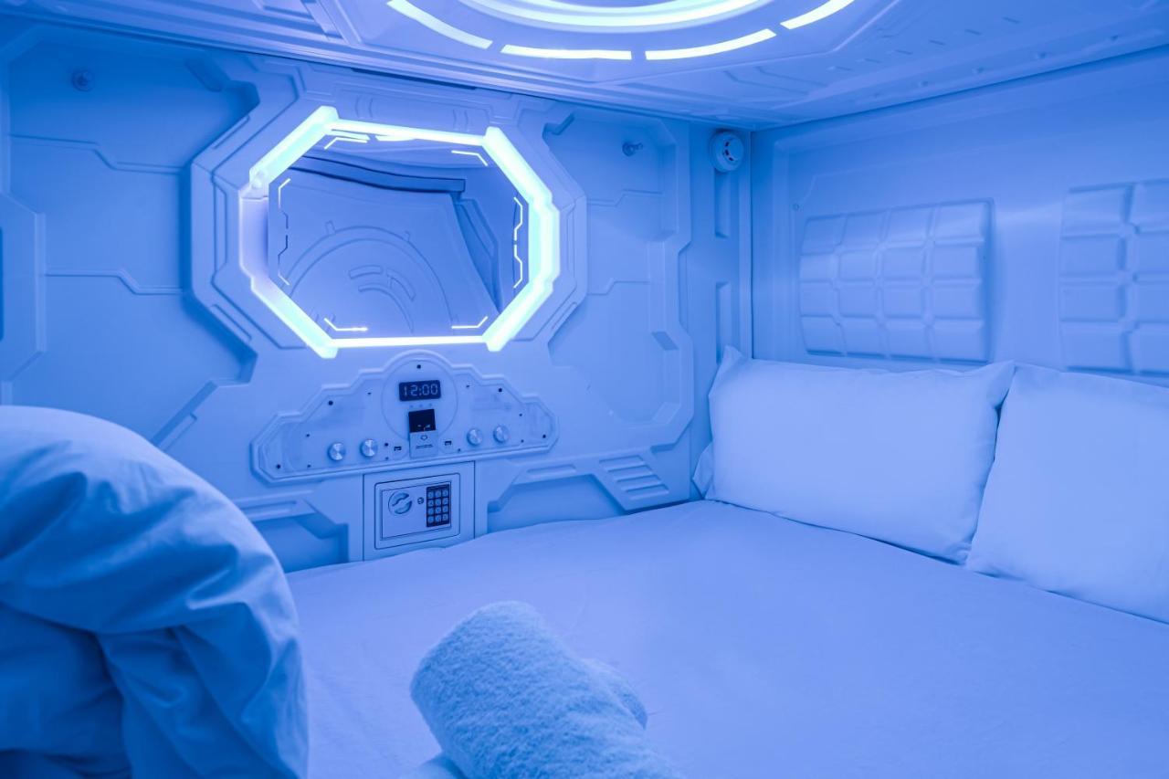 Kapselhotel Art Seven Capsules 2*