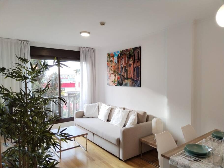 Amplio, Luminoso Y Confortable Cc Appartement Madrid
