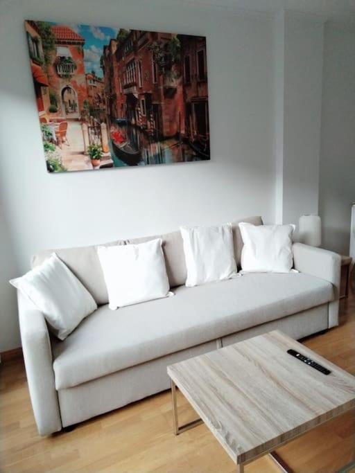 Amplio, Luminoso Y Confortable Cc Appartement Madrid
