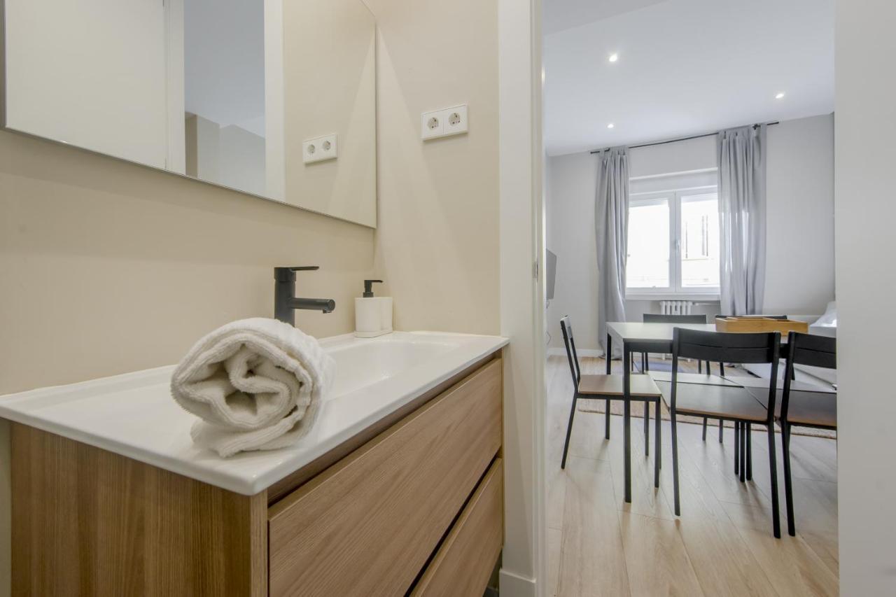 Downtown Apt 7pax La Latina-centro De Madrid! Madrid