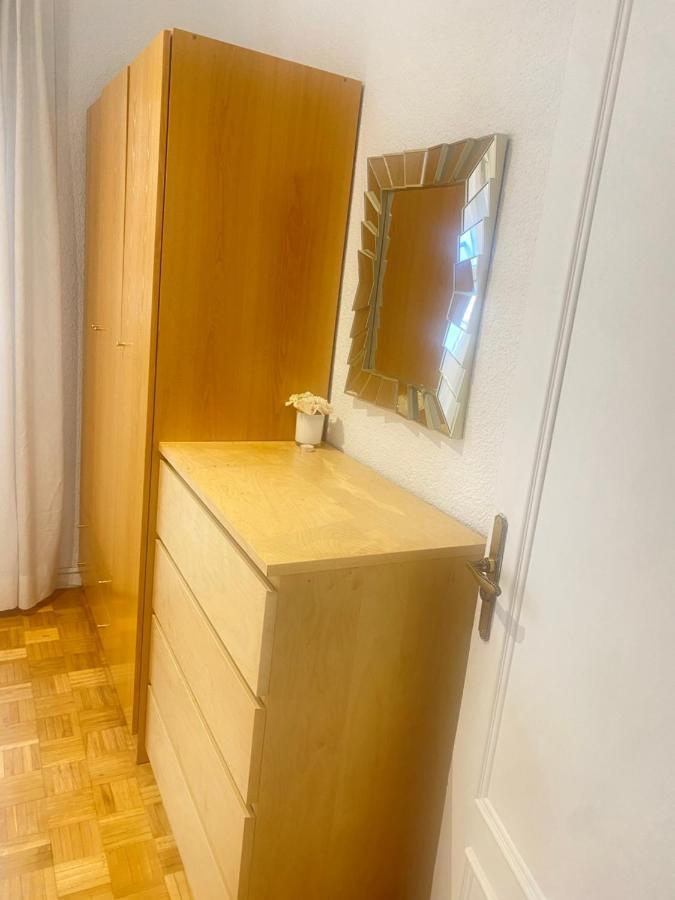 Hospedagem domiciliar Close To Retiro Park Only For Girl *
