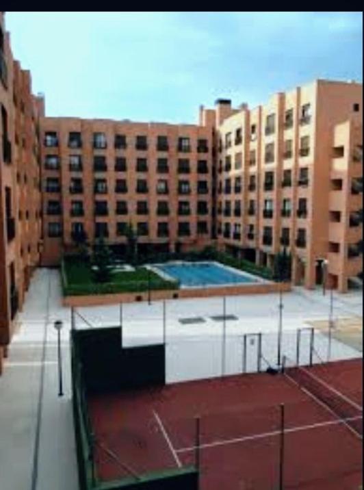 Apartamento En Madrid, A Unos Minutos Del Aeropuerto Airport Barajas, Plenilunio, Estadio De Futbol Metropolitano, Feria De Madrid, Clinica Navarra *