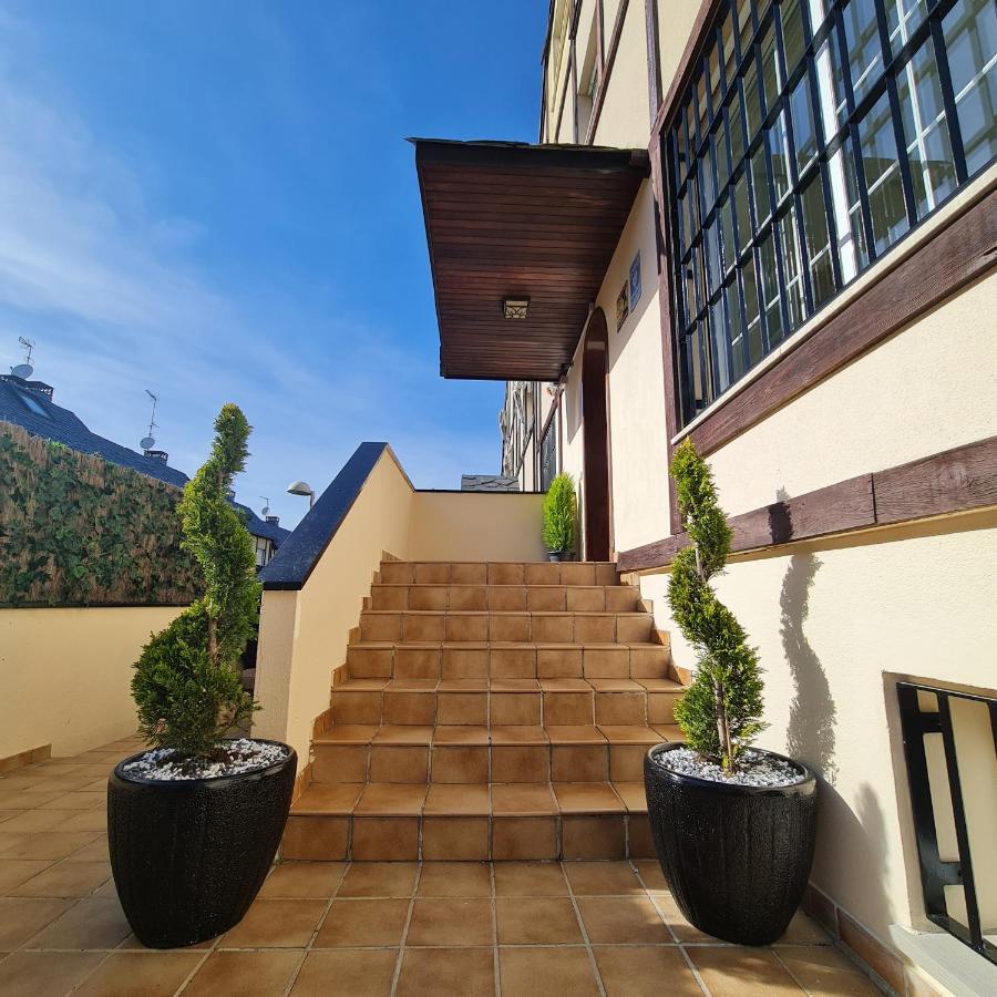 Moderna Casa De Lujo Con Jacuzzi En El Jardin Сasa de vacaciones *