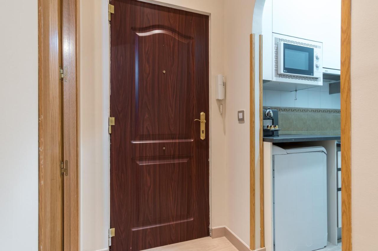 Acogedor Y Moderno - 1dormitorio 1bano - Imperial Appartamento Madrid