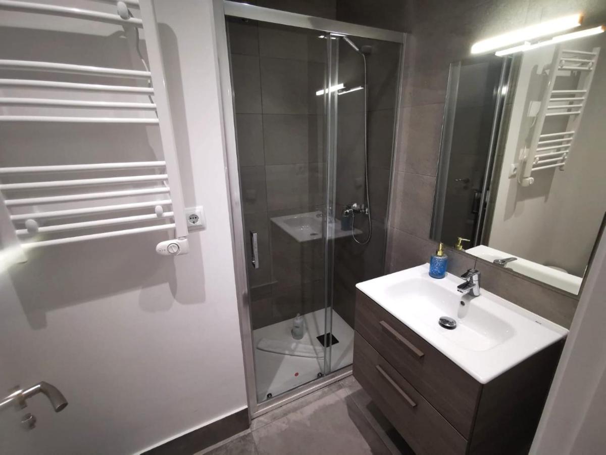 Andres Tamayo Av America Apartment *