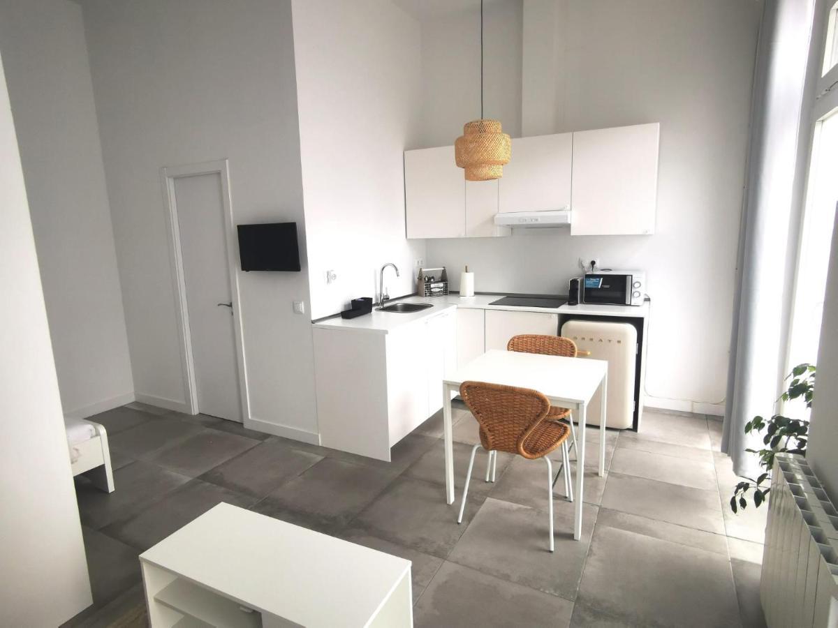 Andres Tamayo Av America Apartment Madrid