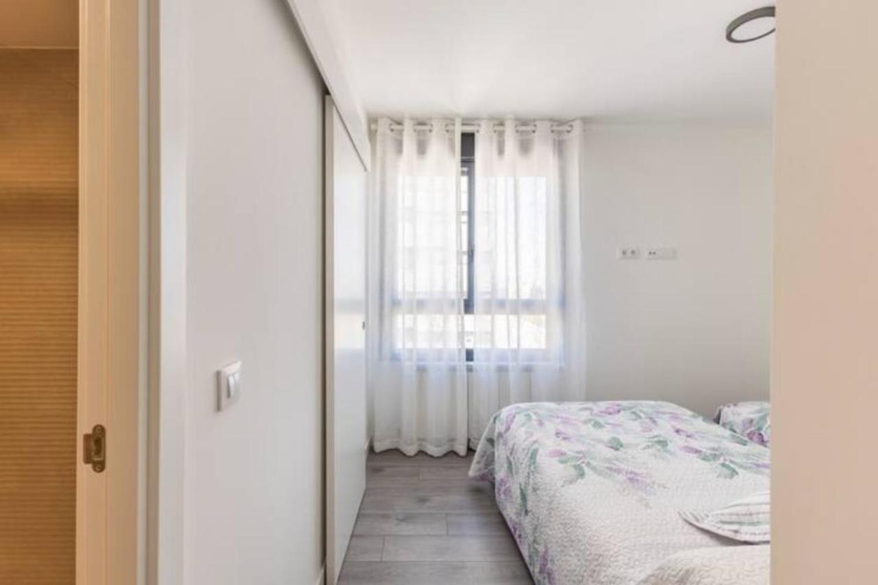 Piso Climatizado Y Parking * Madrid