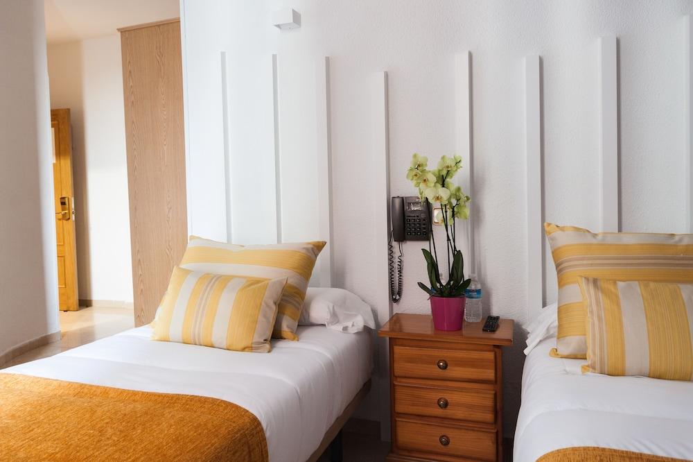 Josefina-gran Via Hostel Madrid