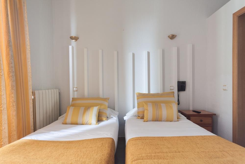 Josefina-gran Via Hostel