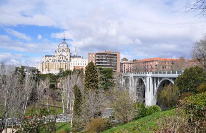 Con Balcon Y Bano Exclusivo Solo Ti Madri