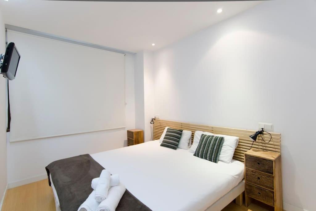 Beautiful Flat A Stone's Throw From The Retiro-vill * Madrid