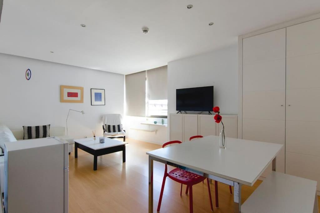 Beautiful Flat A Stone's Throw From The Retiro-vill Appartamento *