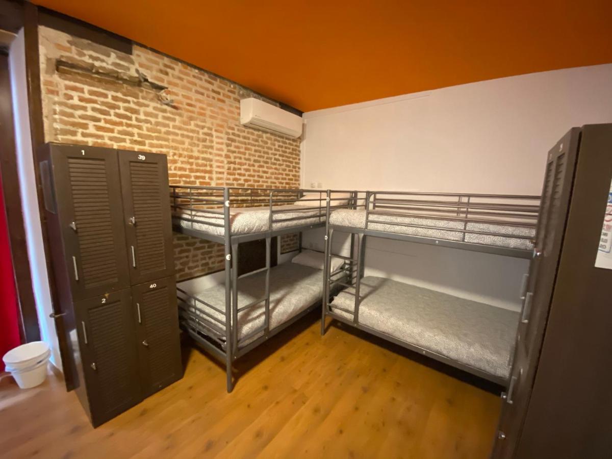 Arc House Pop Art Hostal Madrid