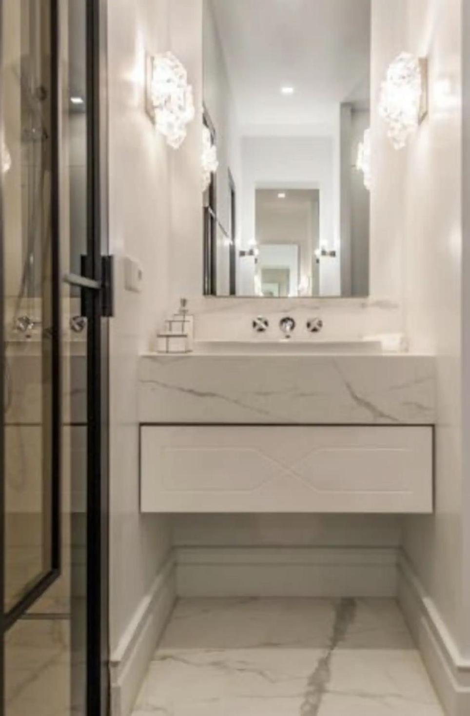 Apartamento De Lujo En Neptuno * Madri