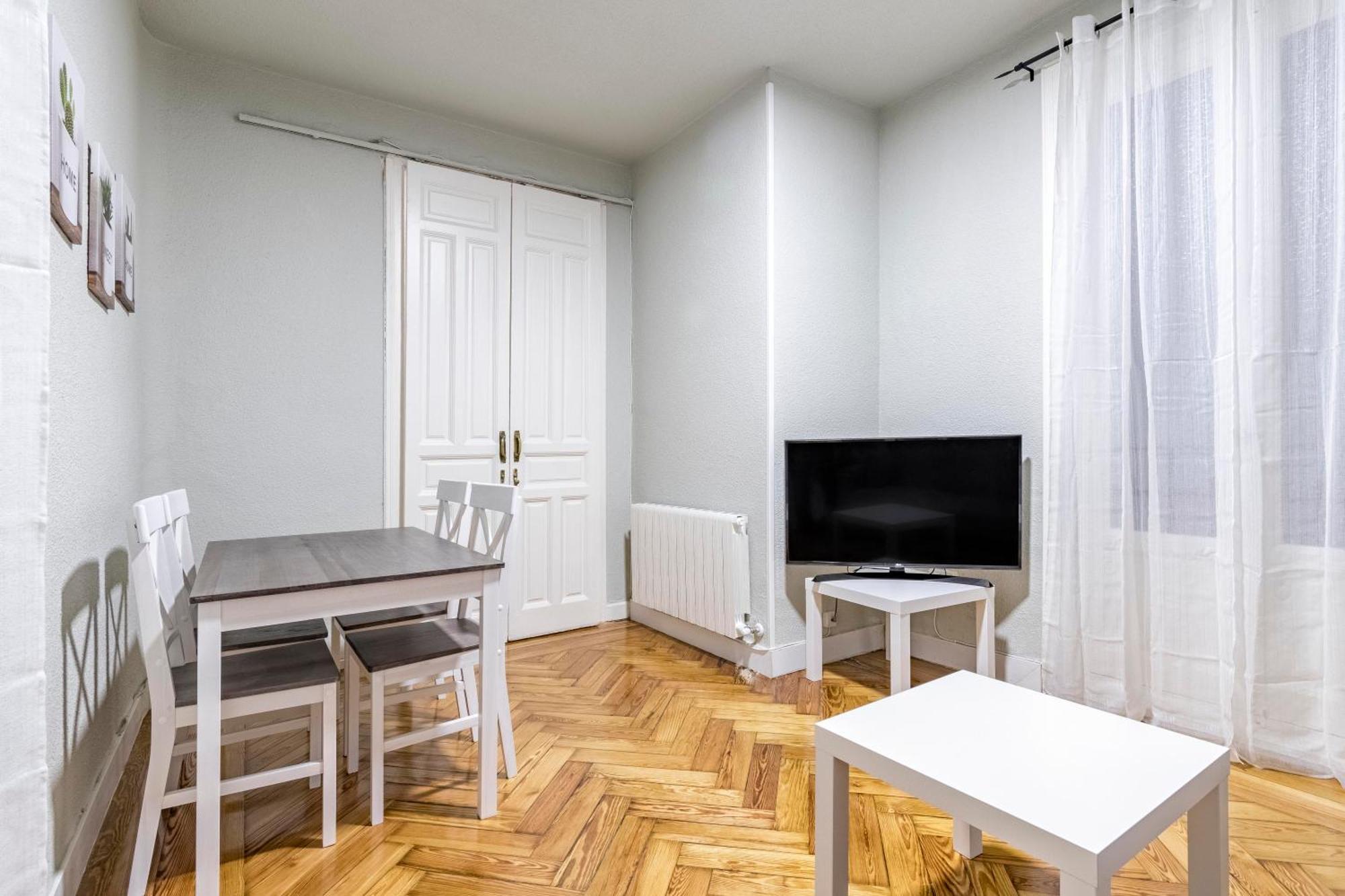 Apartamento Cozy Flat In La Latina Madrid