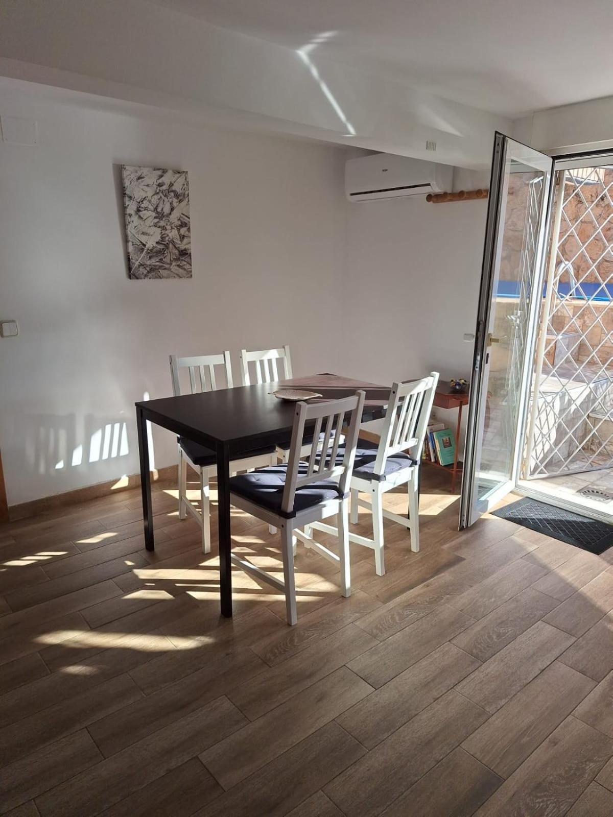 Apartamento Cercano A Ifema, Aeropuerto, Clinica Universitaria Navarra Y Civitas Metropolitano Apartamento *