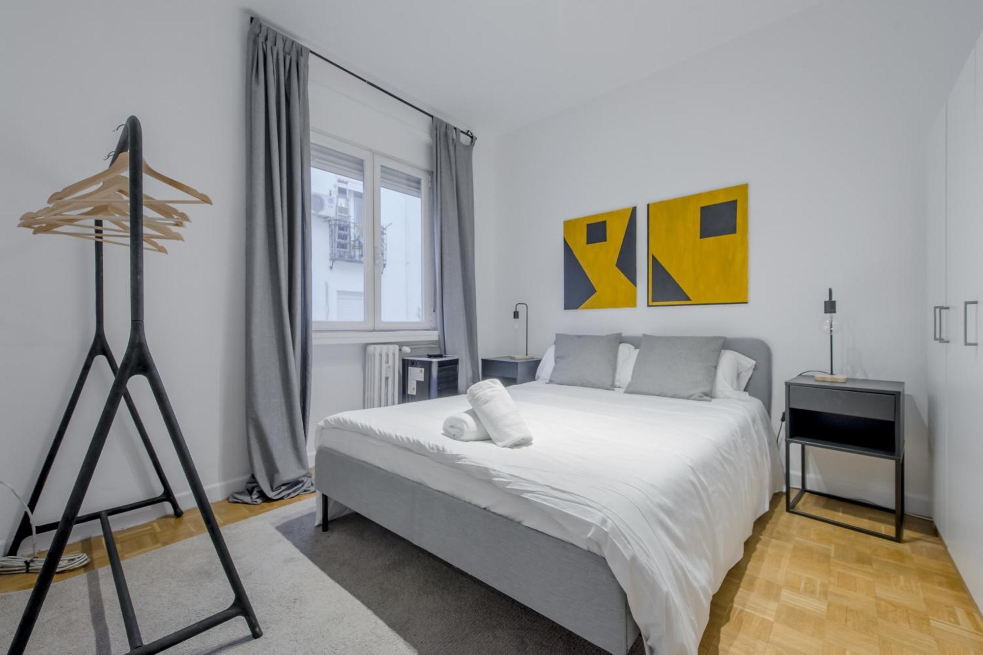 Apartamento Vive Experiencia 7, En Santa Ana 6 Madrid