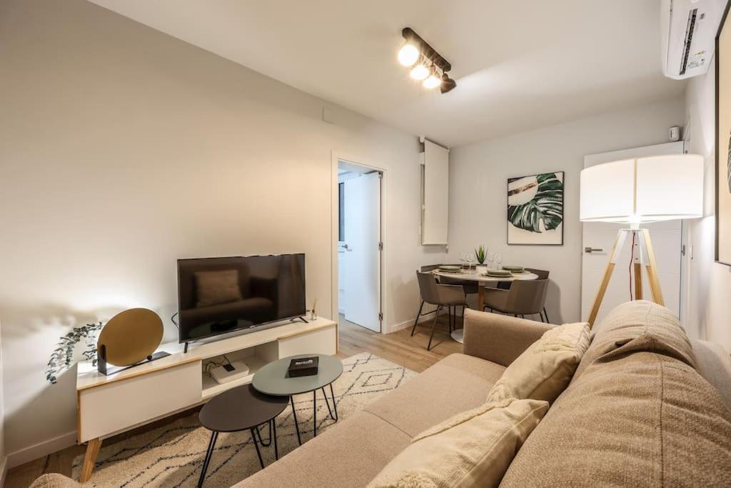 The Secret To A Great In Royal Palace Apartment *
