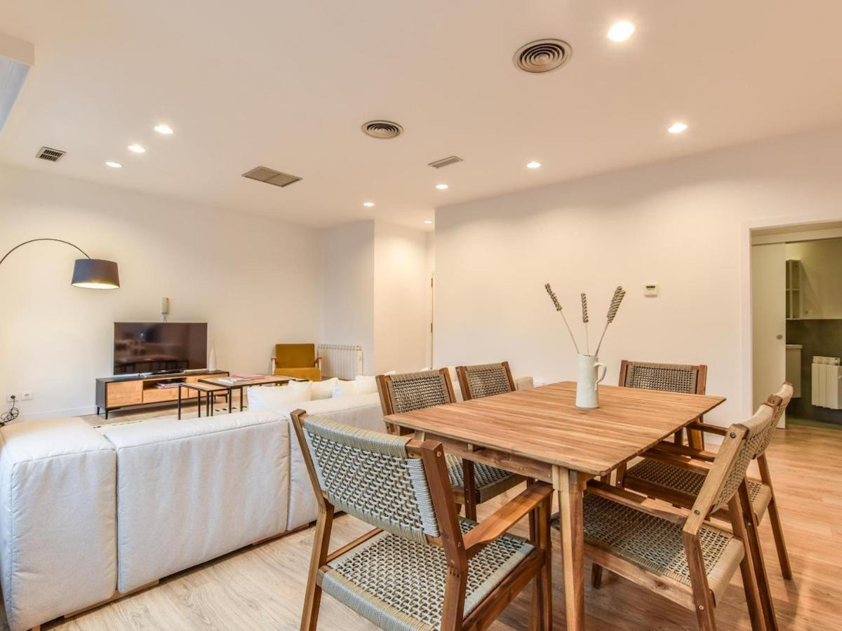 Apartamento En Plaza De Canalejas * Madri