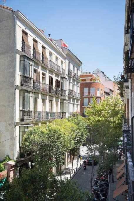 Un Fascinante Estudio En Centro Apartment *