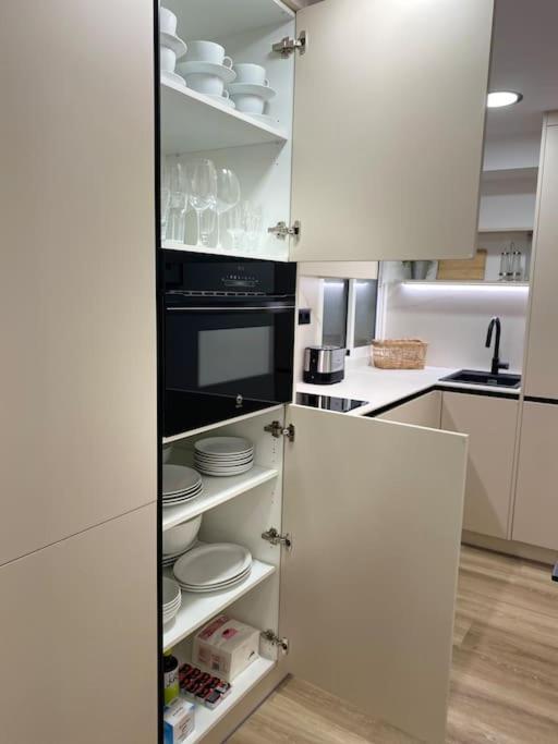 Centric Lovely Private Flat 2bd, 2bh + Ac *