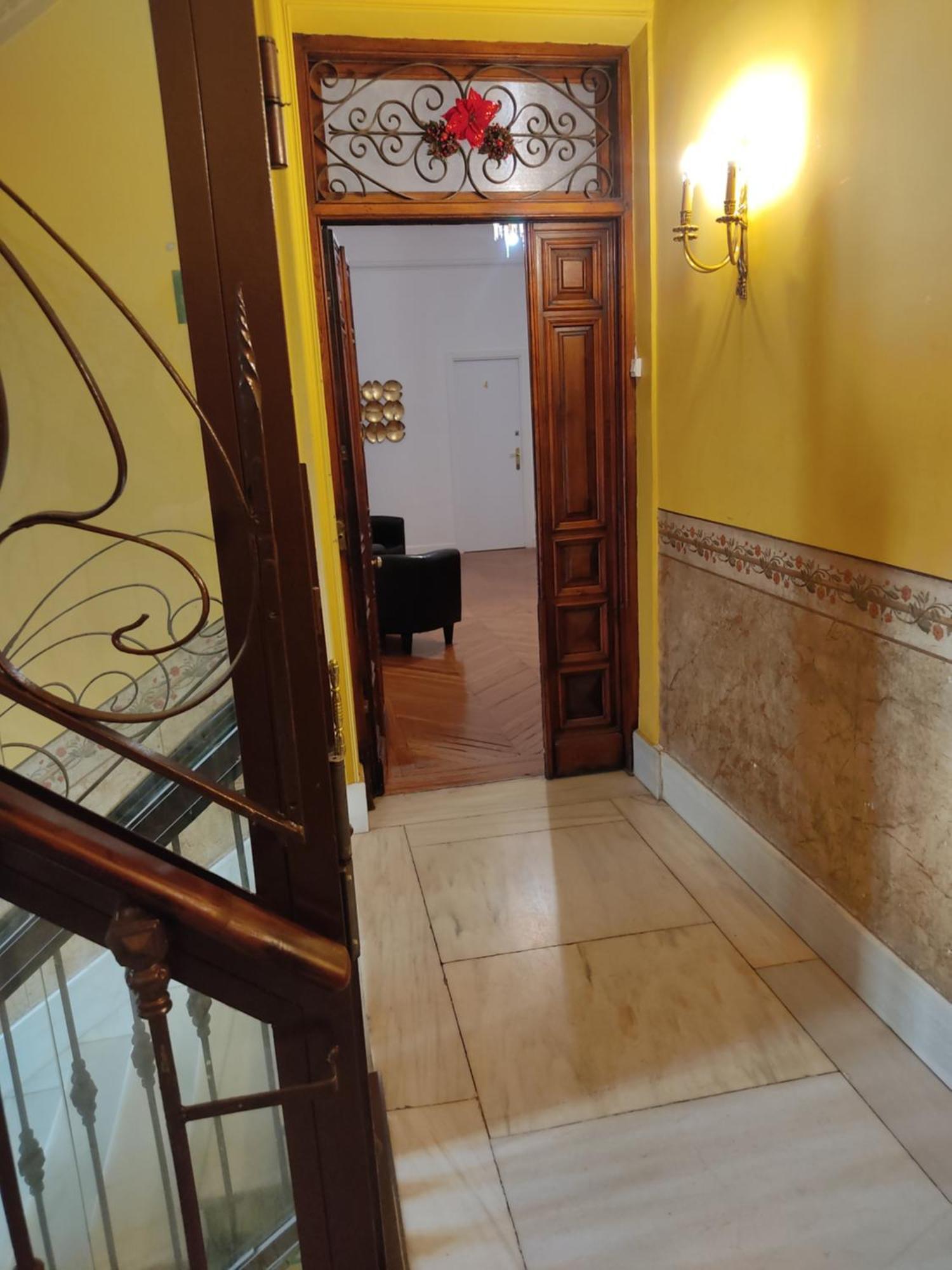 Grand Via House 3* Madri