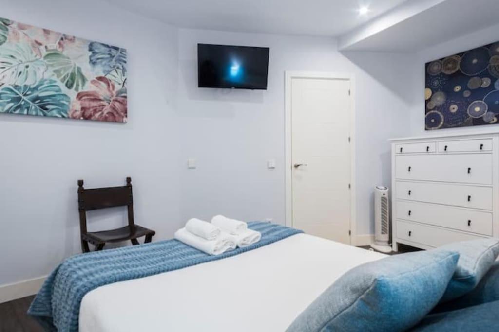 Modern Flat In The Center - Seg Apartment