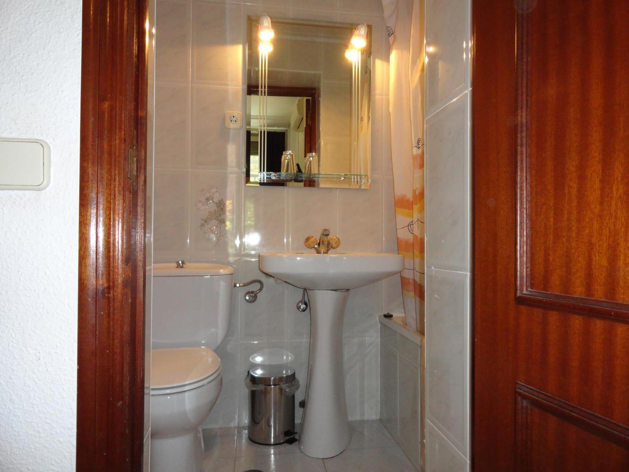 Affittacamere Fuencarral Kryse&breogan 2*