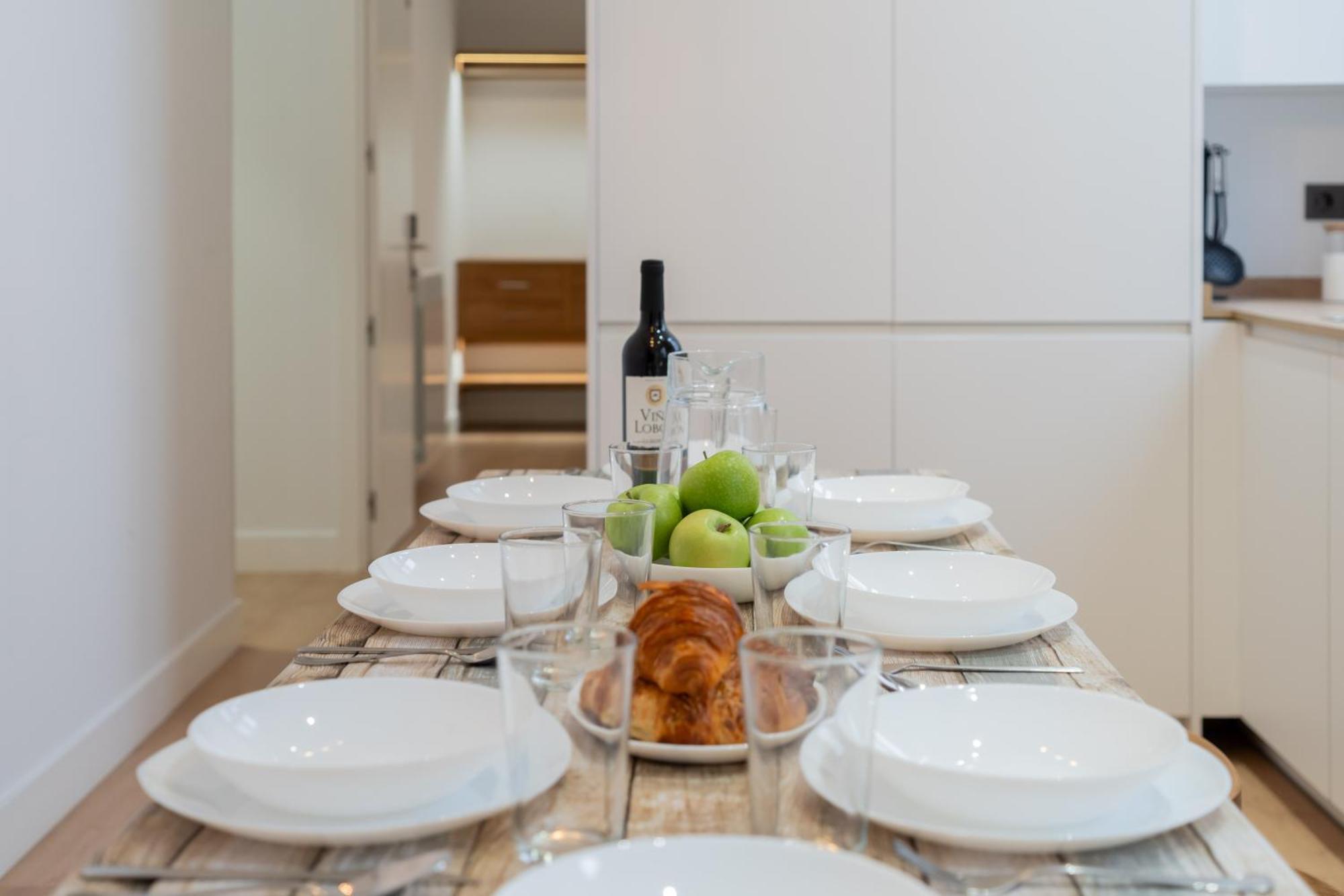 Apartment Chueca Hortaleza 12pax 5 Bedrooms 5 Baths *