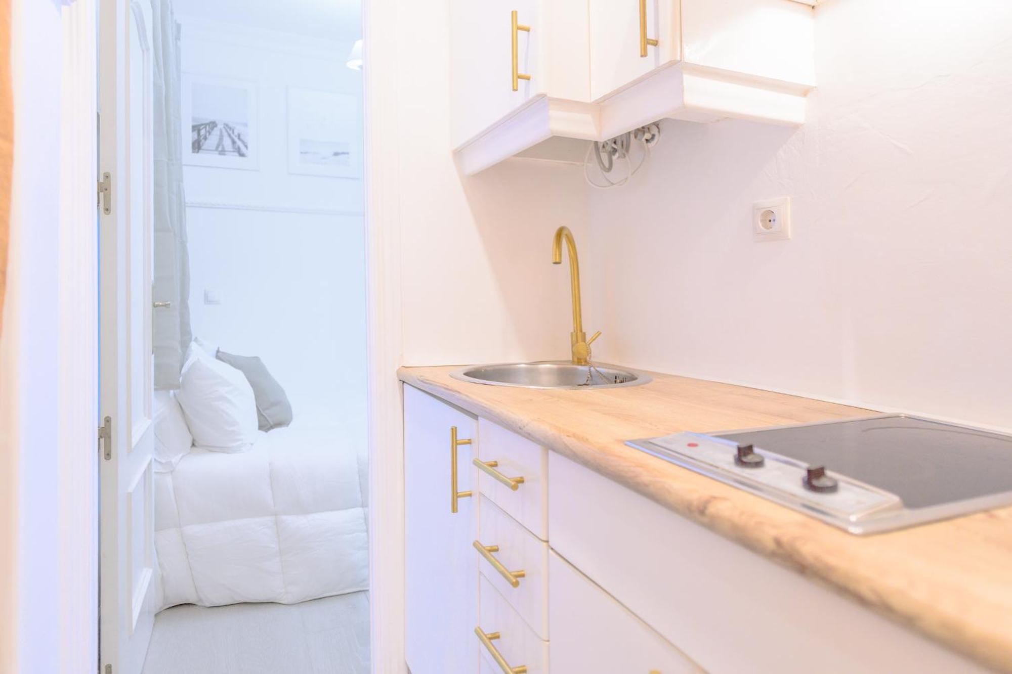 Appartement For Encantador Estudio Temporal Con Cama Doble Y Sofa Cama, Patio Compartido Ctg86