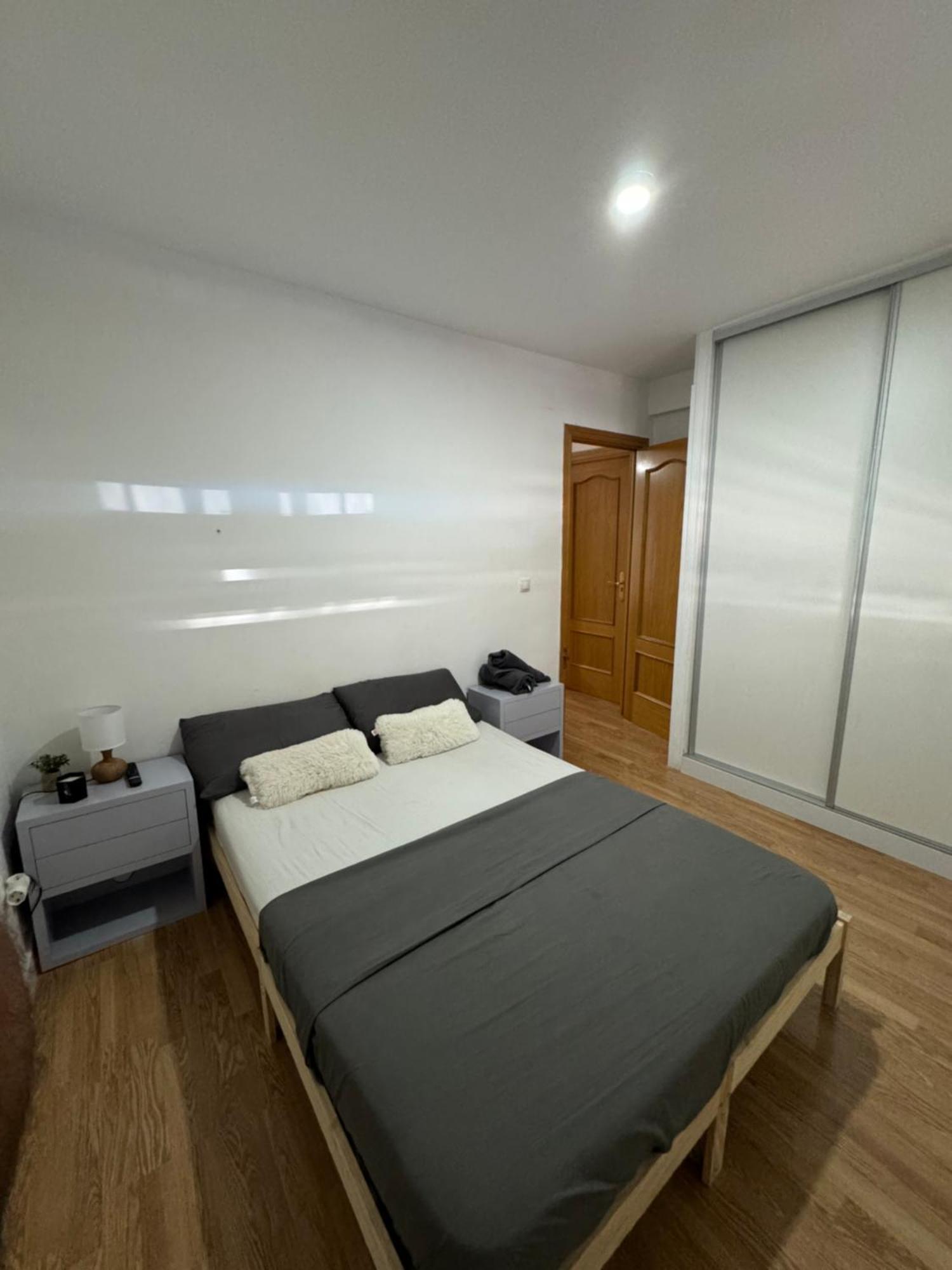 Pensión Habitacion Con Bano Compartido *