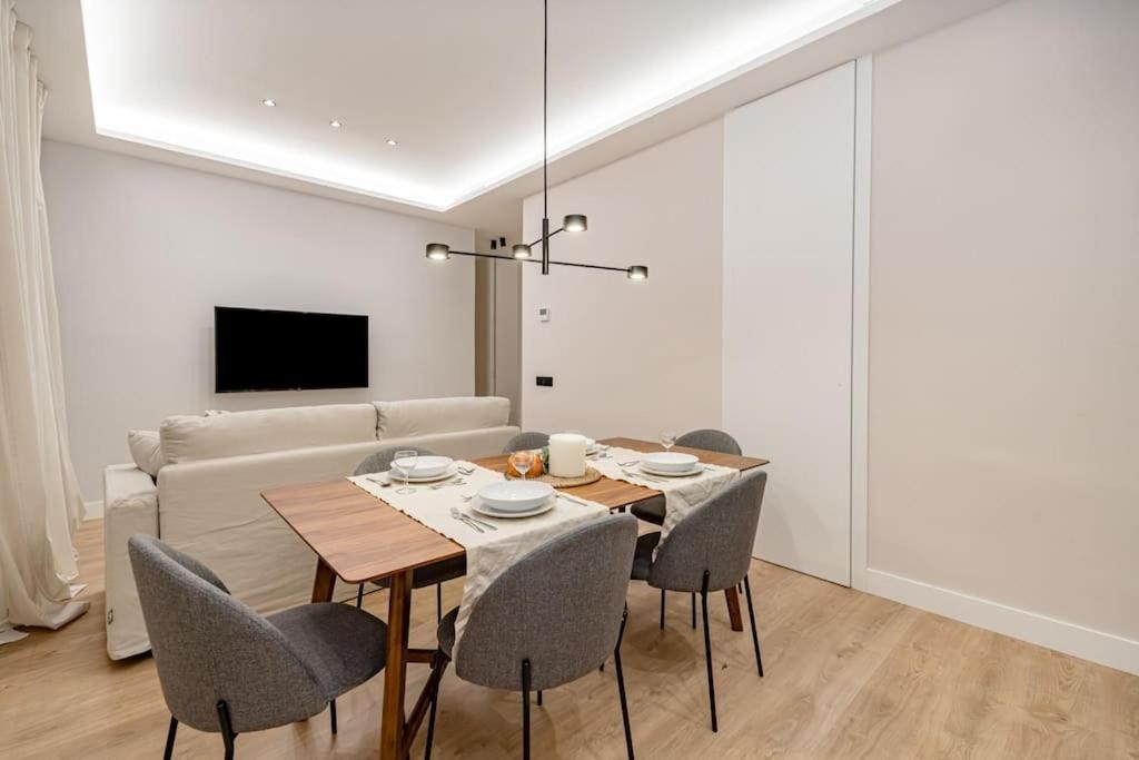 Apartamento Centro Ix Calle Caballero De Gracia 2br 2bh